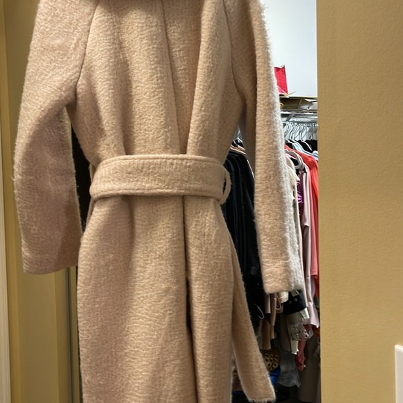 Wool wrap coat - Picture 6 of 7